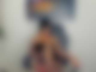 Live cam show with Sara - Public Mature on 1on1-livenow