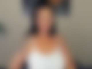 Live cam show with Sara - Control on madthumbs