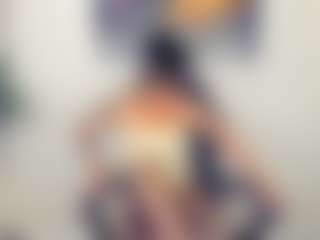 Live cam show with Sara - Brown Hair MILF on Camming Site