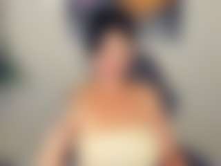 Live cam show with Sara - Spy Granny on CamwithHer