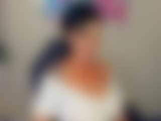 Live cam show with Sara - Granny on madthumbs