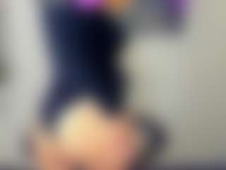 Live cam show with Sara - Average on Fling VIP Chat