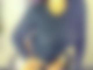 Sara MILF webcam performer live streaming