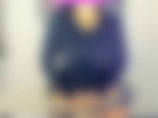Live cam show with Sara - Public Mature on hornycams.live