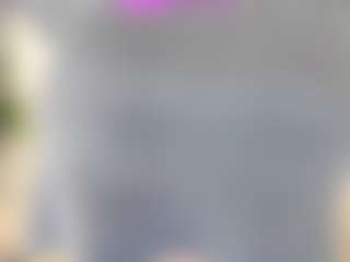 Sara MILF webcam performer live streaming