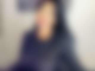Sara MILF webcam performer live streaming