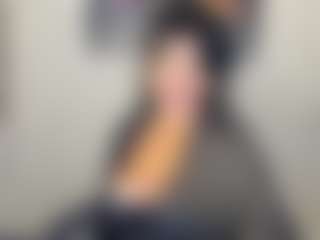 Live cam show with Sara - Brown Hair MILF on Ass Tok
