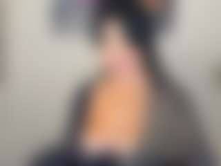 Live cam show with Sara - Brown Hair MILF on Instabang