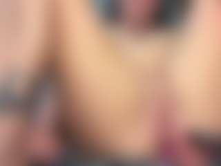 Sadiemaex3's Live Sex Cam Show
