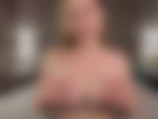 Live cam show with DessieKolesar - Yoga on live18s.com