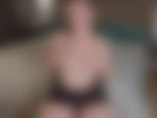 Live cam show with DessieKolesar - Upskirt on luckytryst.com