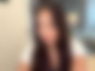 Live cam show with Amina - Average on Camsoda
