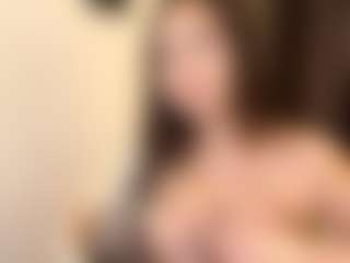 Live cam show with Amina - Bikini on Fling VIP Chat