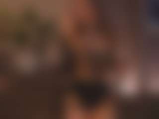 Live cam show with GwynHornsby - Tiny Tits on Milf Play