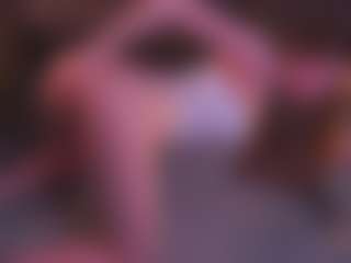 Live cam show with GwynHornsby - Moaning on Camsoda