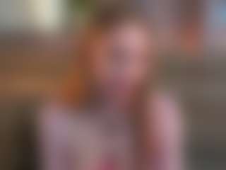 Live cam show with GwynHornsby - Moaning on livesuperchat.net