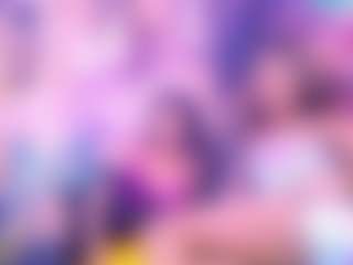Live cam show with Deliah - Striptease on TeamSkeetLive