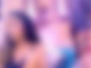 Live cam show with Deliah - Tease on TottyGirls