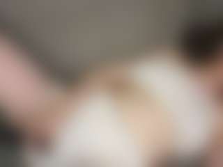 Live cam show with Lana - Pussyplay on MyBangCams