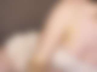 Live cam show with Lana - Bitch on Camsoda