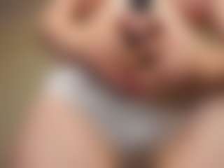 Live cam show with Lana - Milk on AdultVida.com