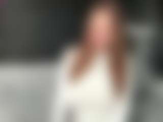 Live cam show with RachelBlinks - Granny Petite on madthumbs