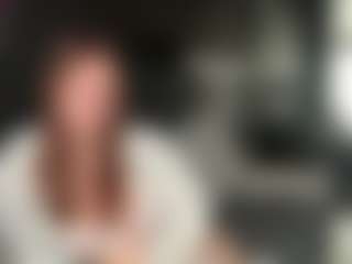 RachelBlinks MILF webcam performer live streaming