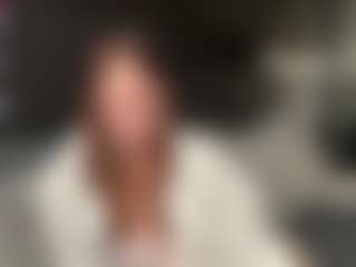 RachelBlinks MILF webcam performer live streaming