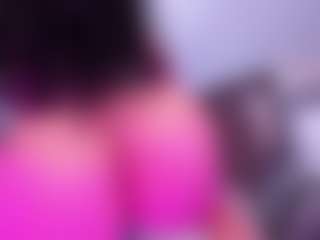 Live cam show with valeria-jade - Colombia on SmokeAndPoke