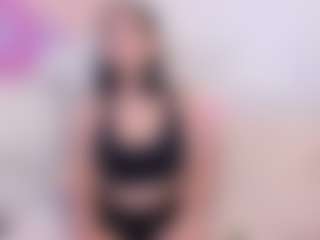 Live cam show with Alisson-Harperr - BBW on StripNow