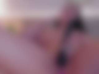 Live cam show with Alisson-Harperr - Bikini on Camsoda