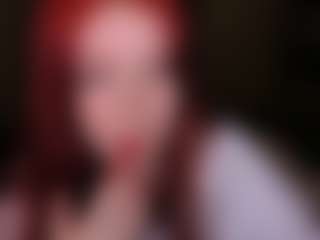 Live cam show with LaylaGlamm - Spanks on luckytryst.com