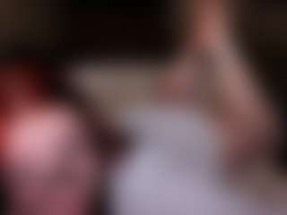 Live cam show with LaylaGlamm - Legs on fuklive.com