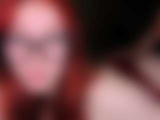 Live cam show with LaylaGlamm - Gray Eyes on friskycurves.com