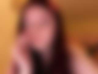 Live cam show with LaylaGlamm - Moaning on Camsoda