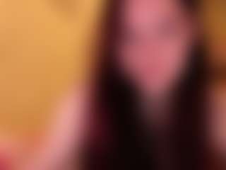 Live cam show with LaylaGlamm - Cute on Camsoda