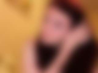 Live cam show with LaylaGlamm - Teasing on Camsoda