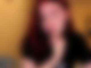 Spettacolo in cam dal vivo con LaylaGlamm - Erotic su Camsoda