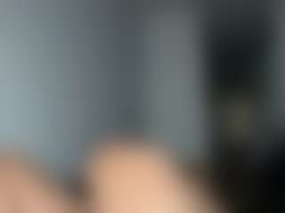 Realwetpussy32's Live Sex Cam Show