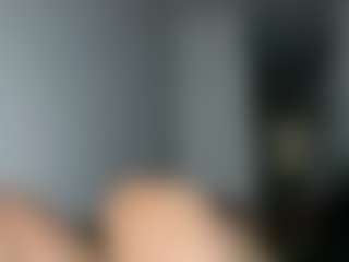 Realwetpussy32's Live Sex Cam Show