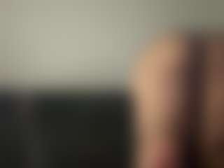 Realwetpussy32's Live Sex Cam Show