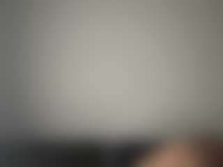 Realwetpussy32's Live Sex Cam Show