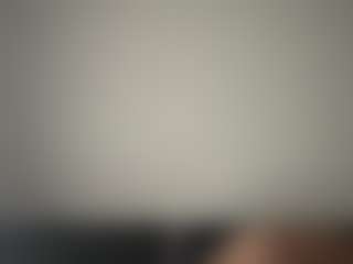 Realwetpussy32's Live Sex Cam Show