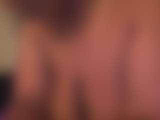 Realwetpussy32's Live Sex Cam Show