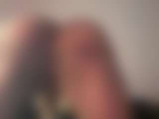 Realwetpussy32's Live Sex Cam Show
