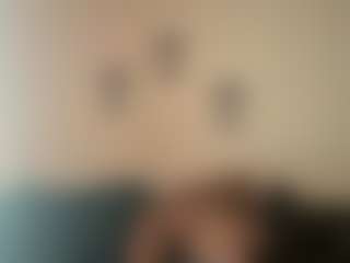 Realwetpussy32's Live Sex Cam Show