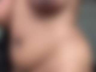 Realwetpussy32's Live Sex Cam Show