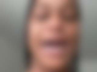 Realwetpussy32's Live Sex Cam Show