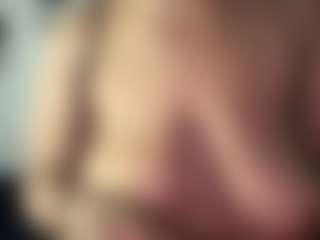 Realwetpussy32's Live Sex Cam Show