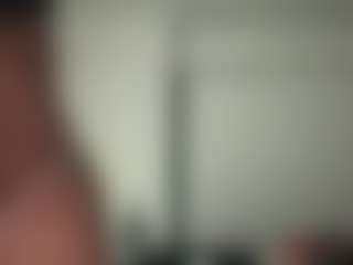 Realwetpussy32's Live Sex Cam Show